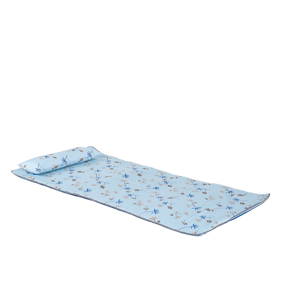 Estera with Waterproof Underlining